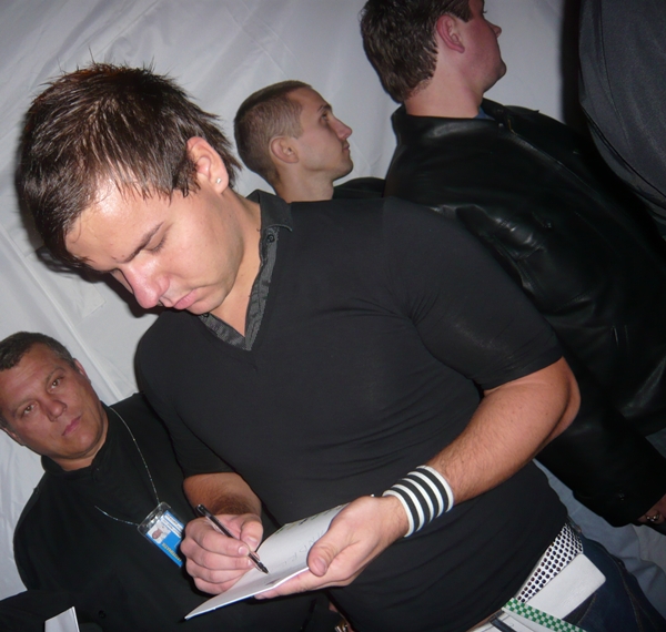 Alexx014.jpg