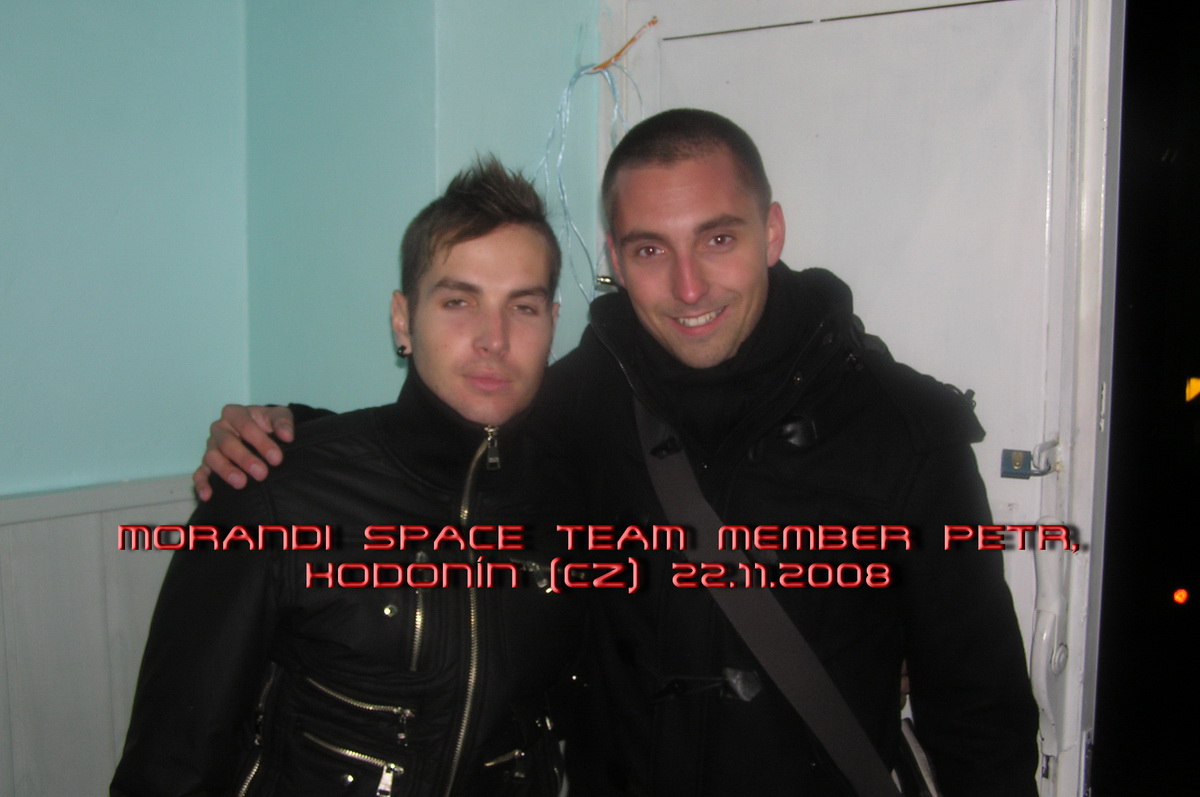 PB230026web.jpg